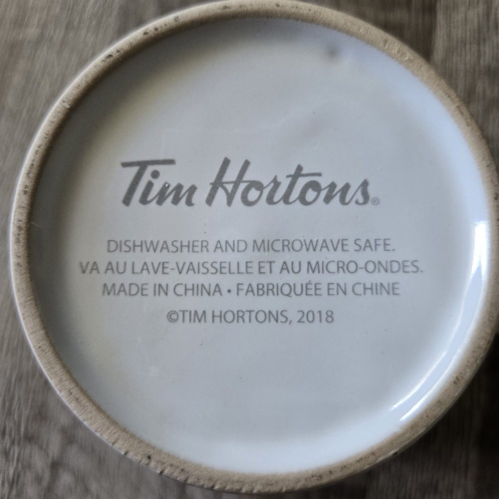 Tim Hortons Coffee Mug 2018 Limited Edition Canoe Mountain Lake Scenic 15oz - Picture 2 of 7